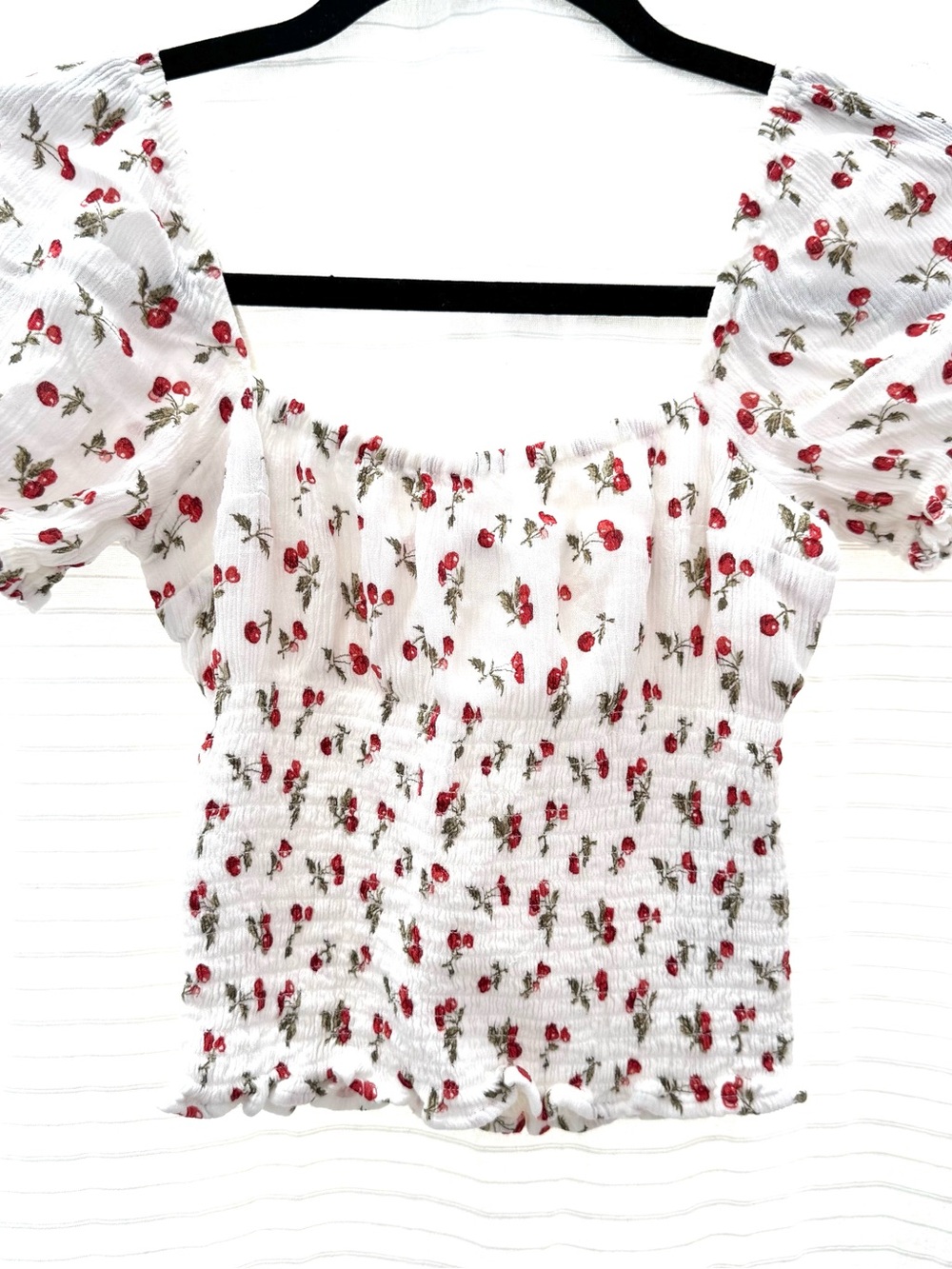 Abercrombie & Fitch Cherry Print Peasant Top Size XXS